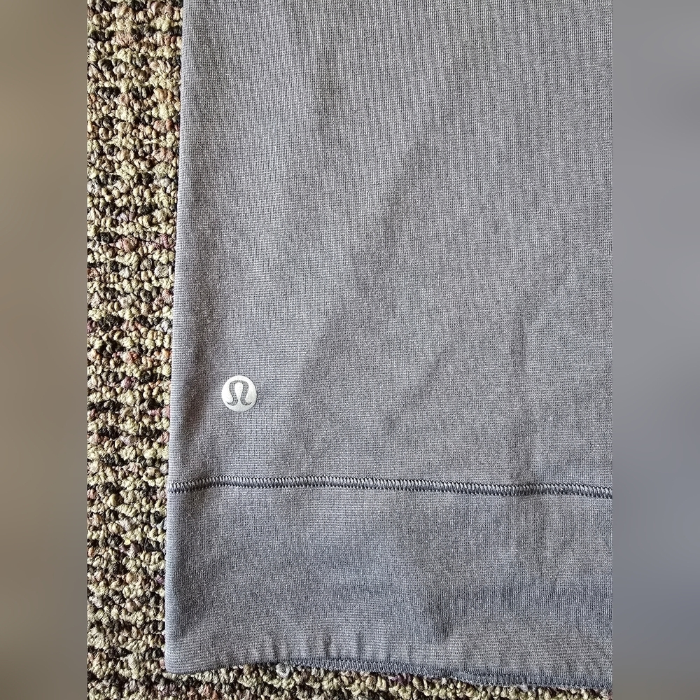 lululemon athletica Slate Gray Short Sleeve Tee - Picture 4 of 4